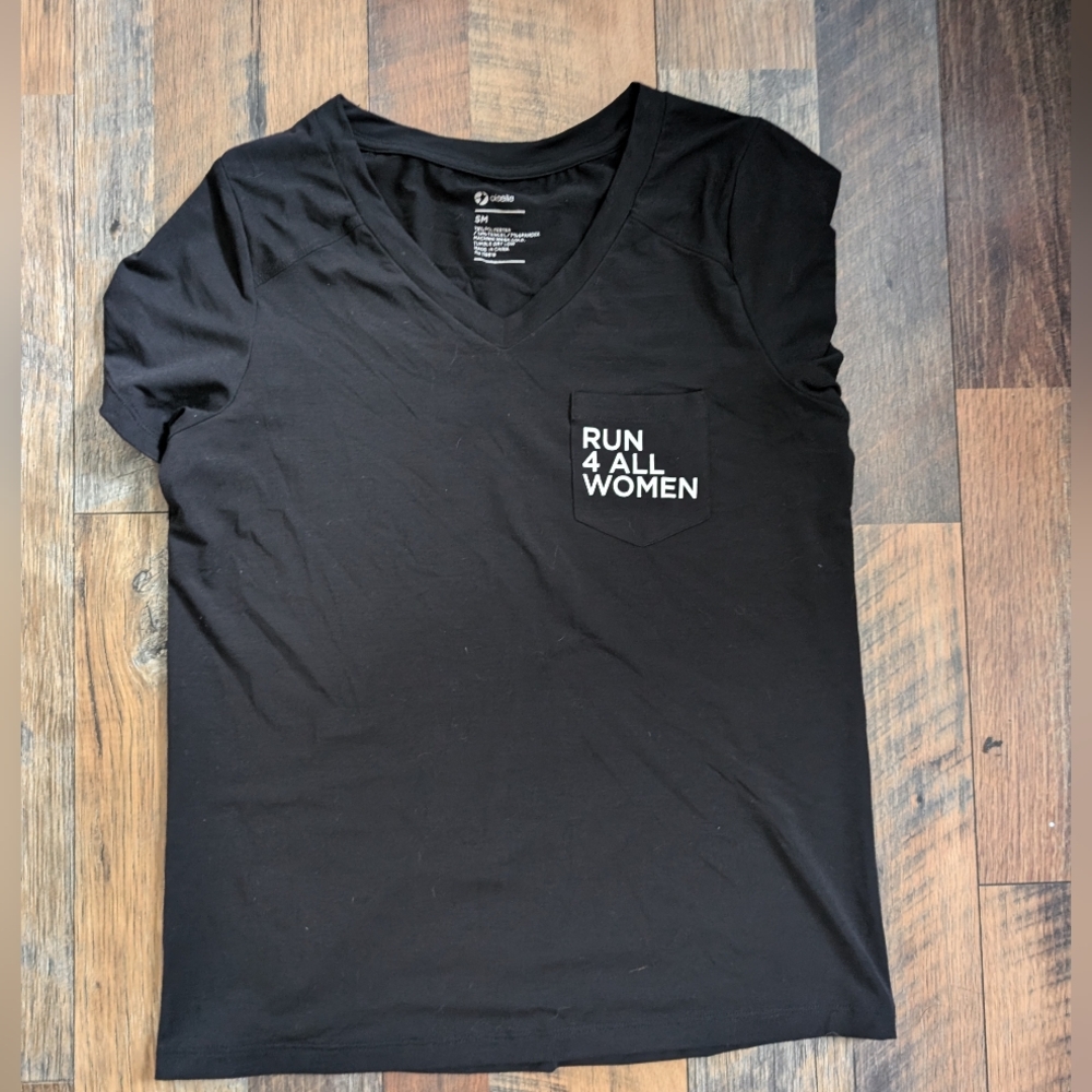 Oiselle run 4 all women shirt